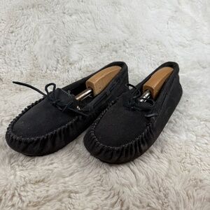 Minnetonka Women's Cally Moccasin Slippers Dark Grey Leather Upper Size 9